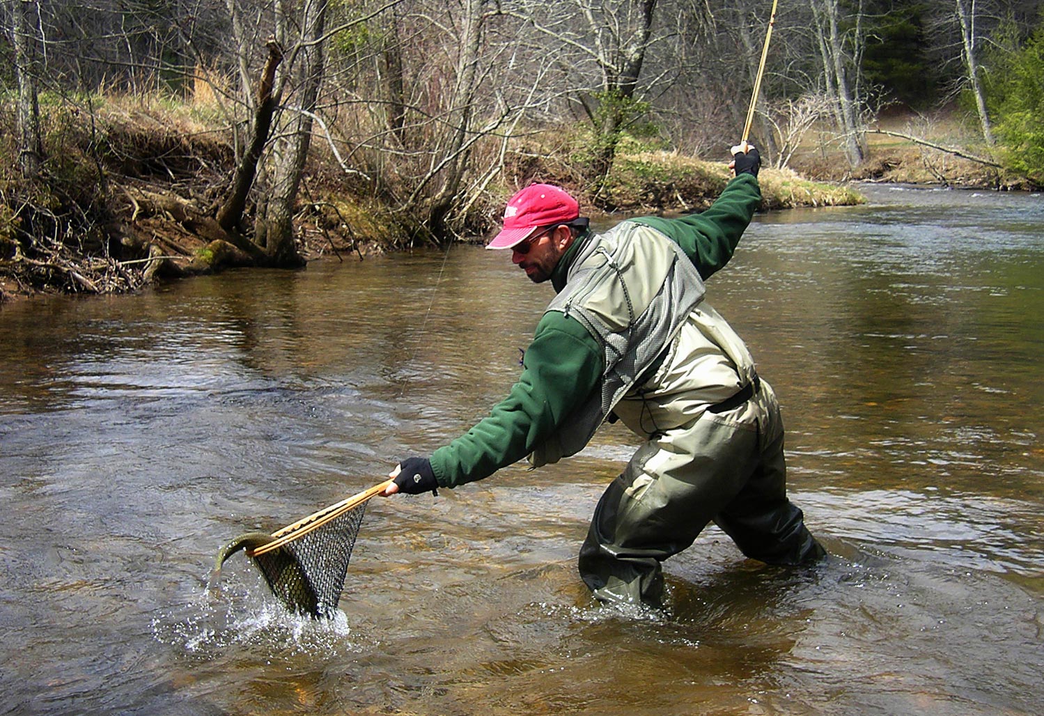 9 Tips for Netting Big Fish on Your Own - Fly Fishing, Gink and Gasoline, How to Fly Fish, Trout Fishing, Fly Tying